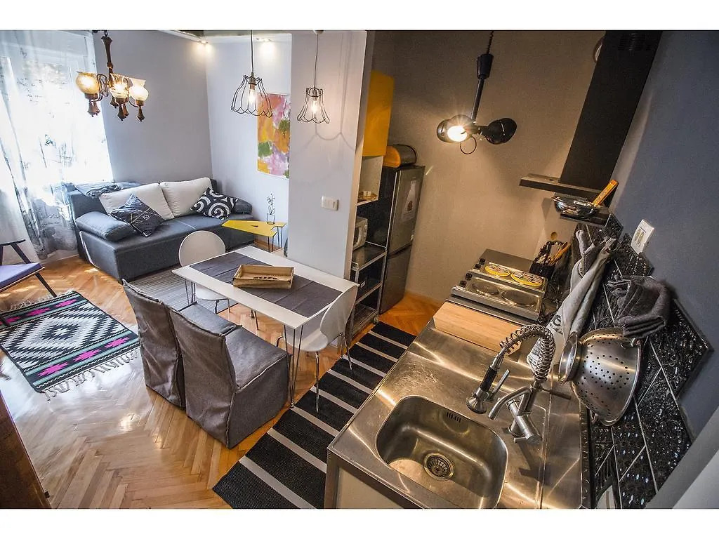 Shades Of Grey Apartments Split