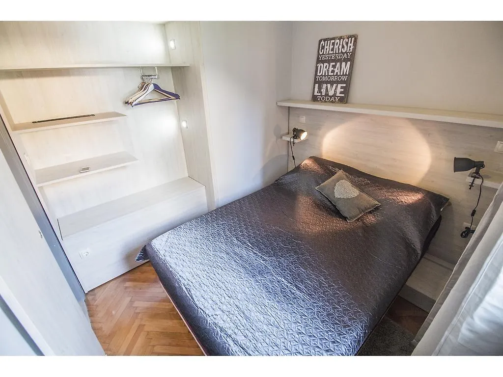 Shades Of Grey Apartments Split
